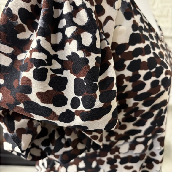 Elegant Black Midi Length Dress by Jessica, with Flutter-Style Sleeves. Size 14 - Picture 6 of 10